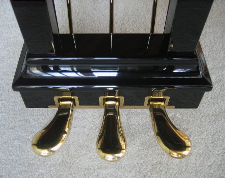 grand piano (foto: Fanoftheworld / CC0, Wikimedia Commons)