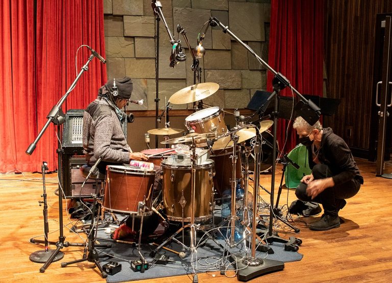 microphone recording studio (foto: Marian5747 / CC BY-SA 4.0, Wikimedia Commons)