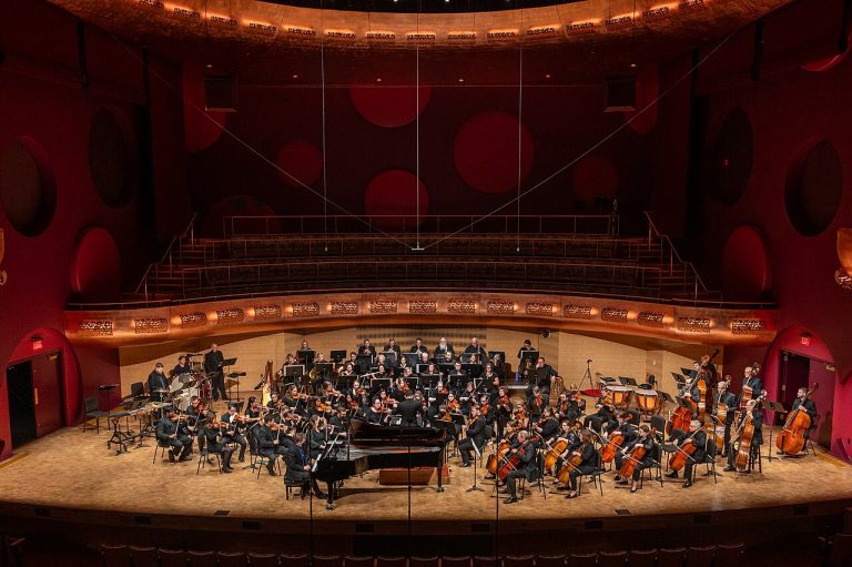 orchestra concert (foto: mlBrianR / CC BY 2.0, Wikimedia Commons)