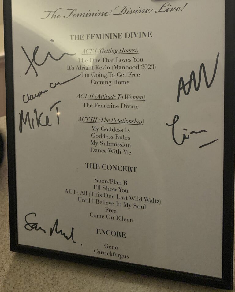 handwritten setlist paper